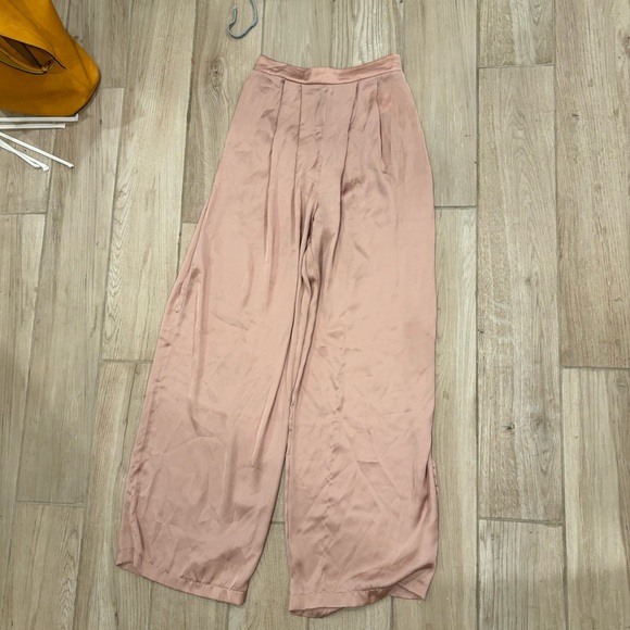 silky pink pants - Picture 6 of 6